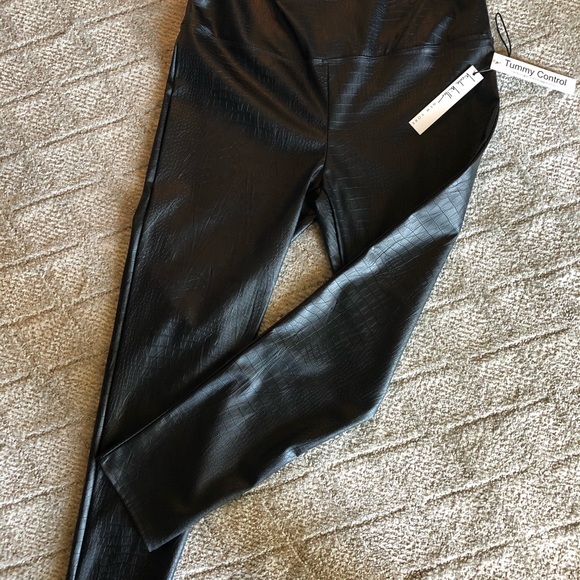 Nicole Miller faux Crocodile pants - Picture 3 of 15